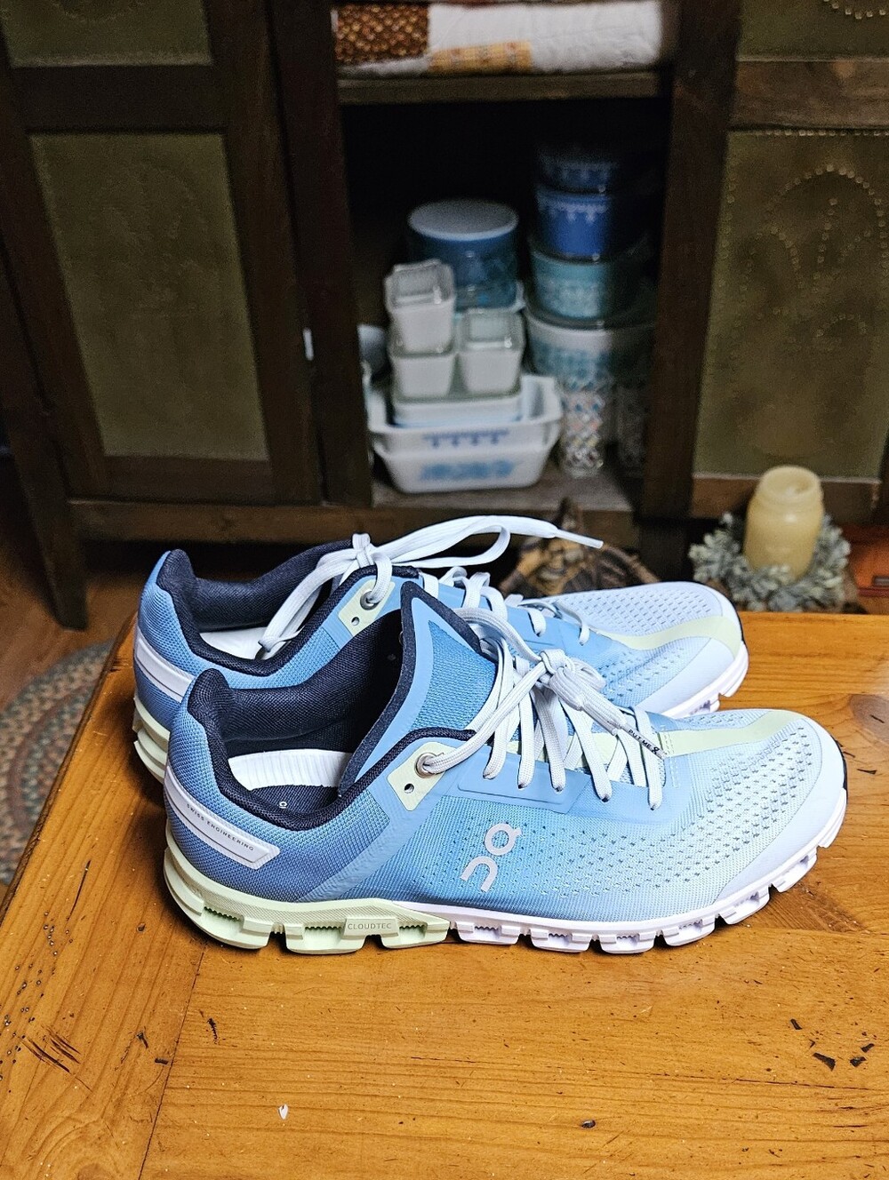 On Cloud Cloudflow Niagra Women's Light Blue Running Shoes NWOT